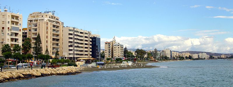 Пазарът на недвижими имоти в Кипър продължава да се свива